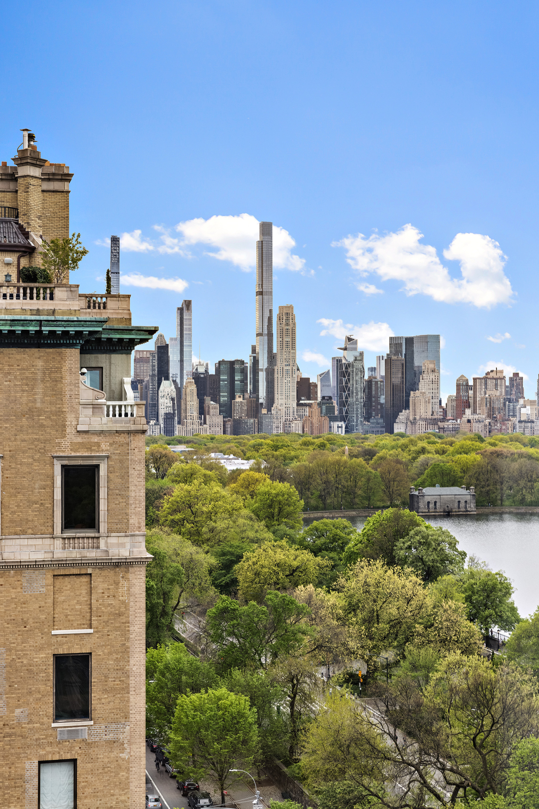 1115 5th Avenue, Unit 15A Manhattan, NY 10128 - Photo 13 of 27 a view of a city