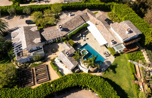 $34,500,000 | 28823 Cliffside Drive, Malibu, CA 90265