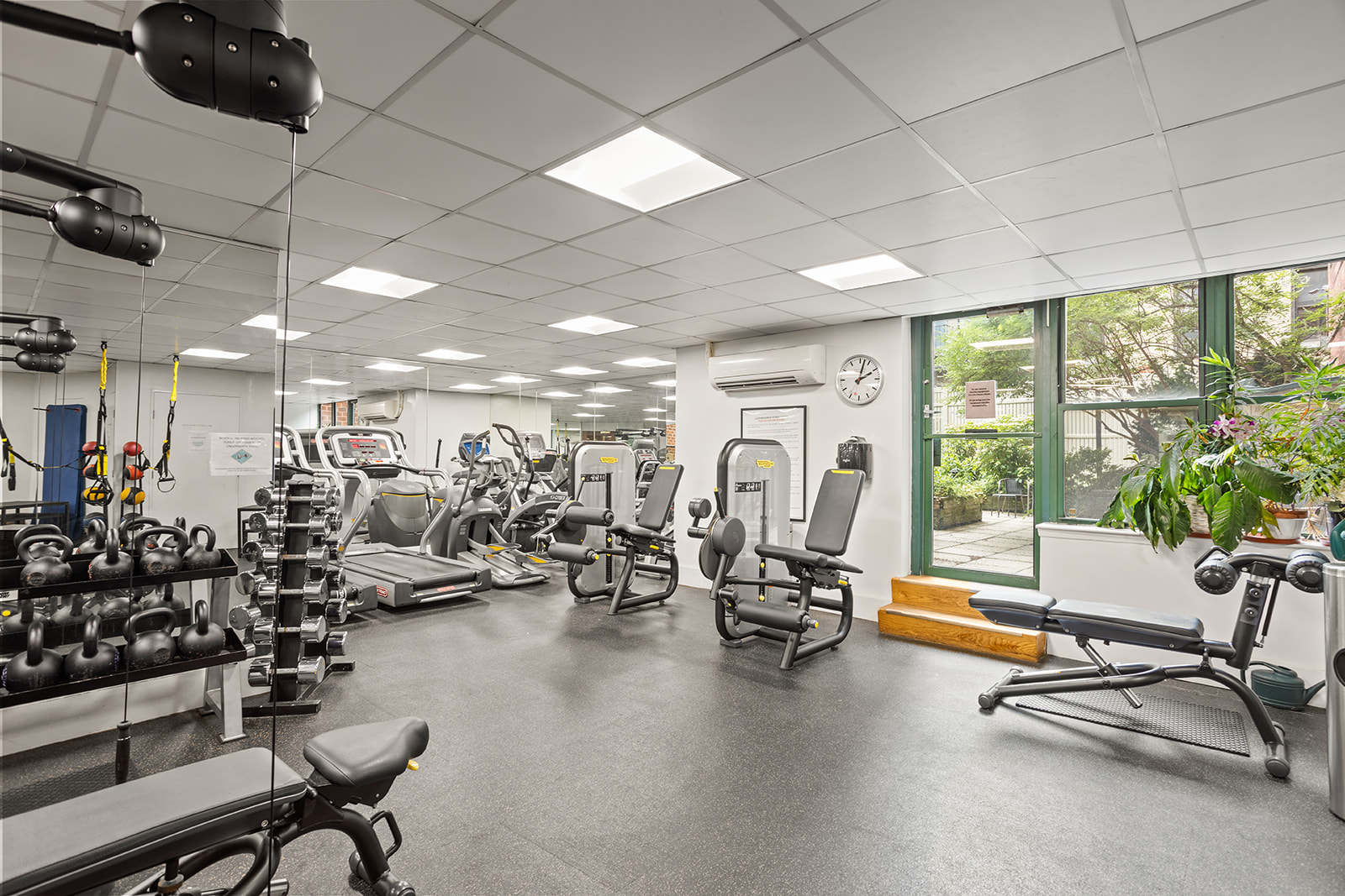 2250 Broadway, Unit 2K Manhattan, NY 10024 - Photo 8 of 11