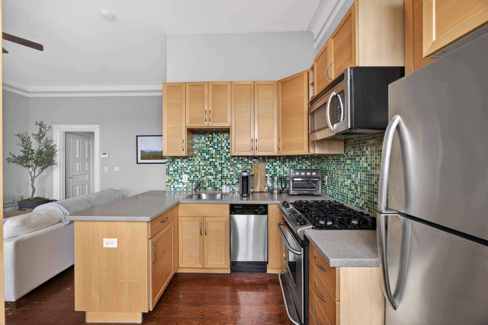 261 Commonwealth Avenue, Unit 8 Boston, MA 02116 - Photo 8 of 24
