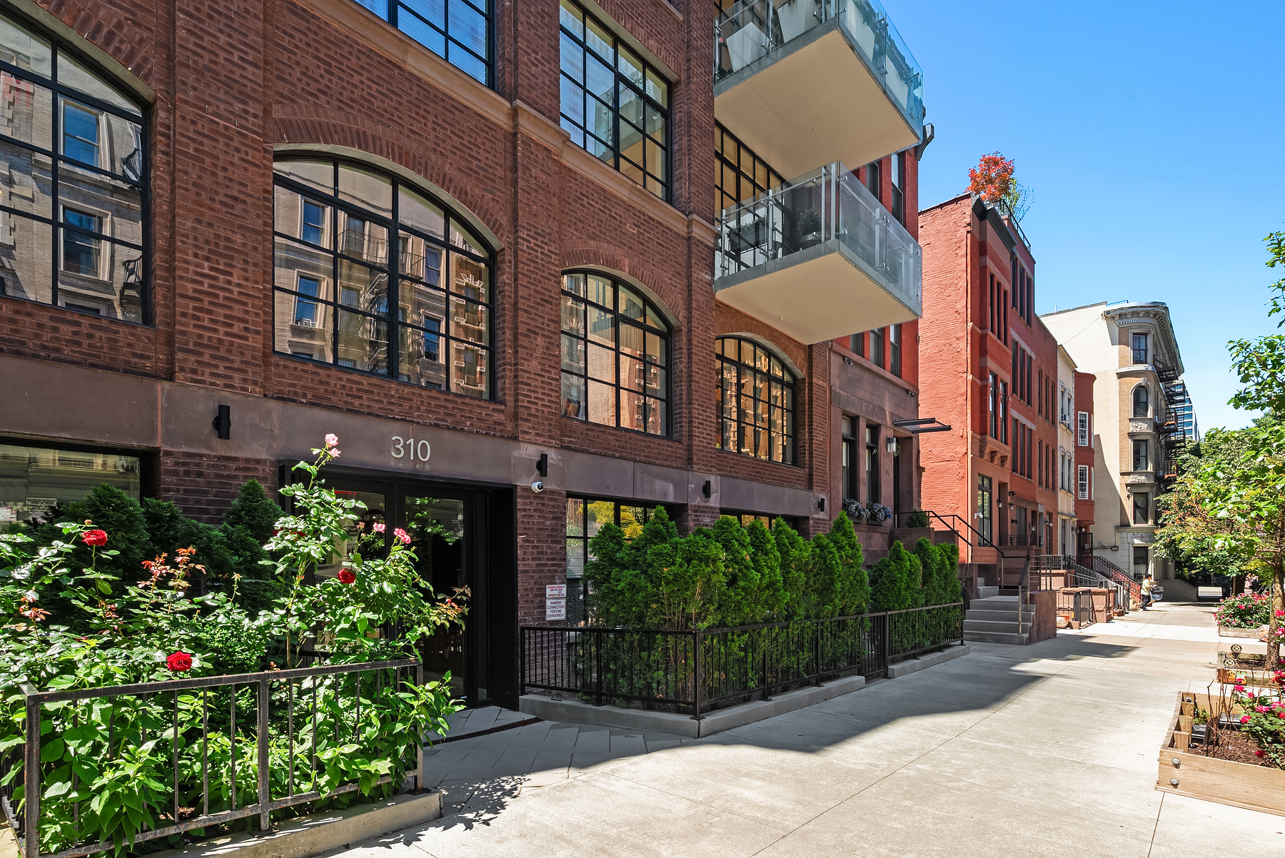 310 West 113th Street, Unit 301 Manhattan, NY 10026 - Photo 8 of 9