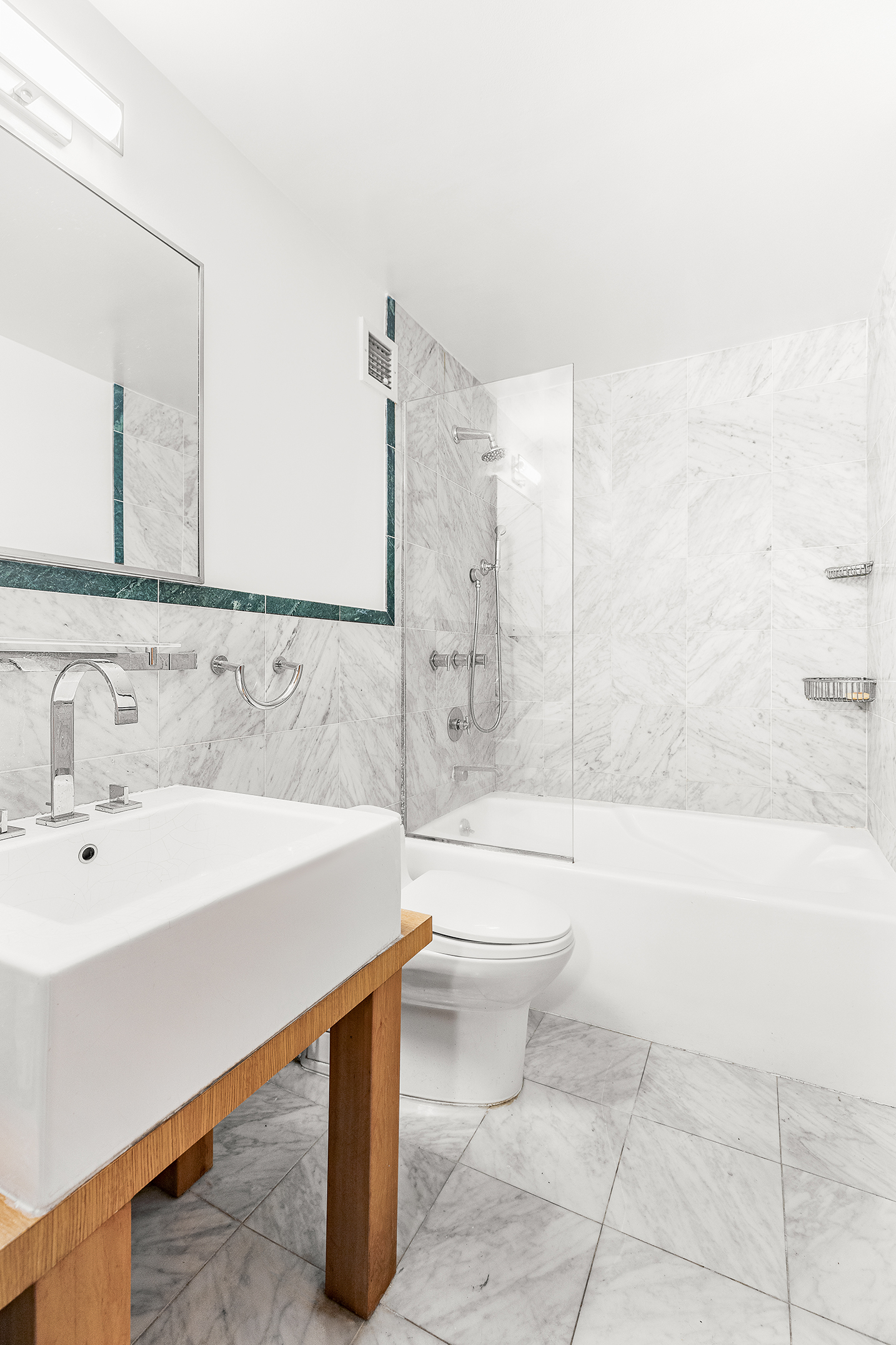 35 Bethune Street, Unit 1B Manhattan, NY 10014 - Photo 8 of 16