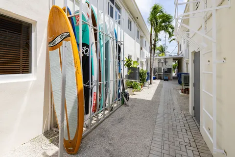 $425,000 | 1130 Venetian Way, Unit 1D, Miami Beach, FL 33139