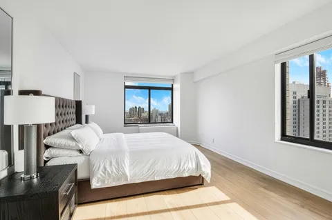 $2,099,000 | 400 East 70th Street, Unit 3005 | Lenox Hill
