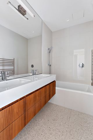 $3,596,935 | 480 Degraw Street, Unit PHA | Carroll Gardens