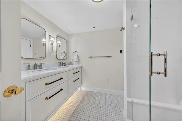 $1,700,000 | 6 Studley Road, Hingham, MA 02043