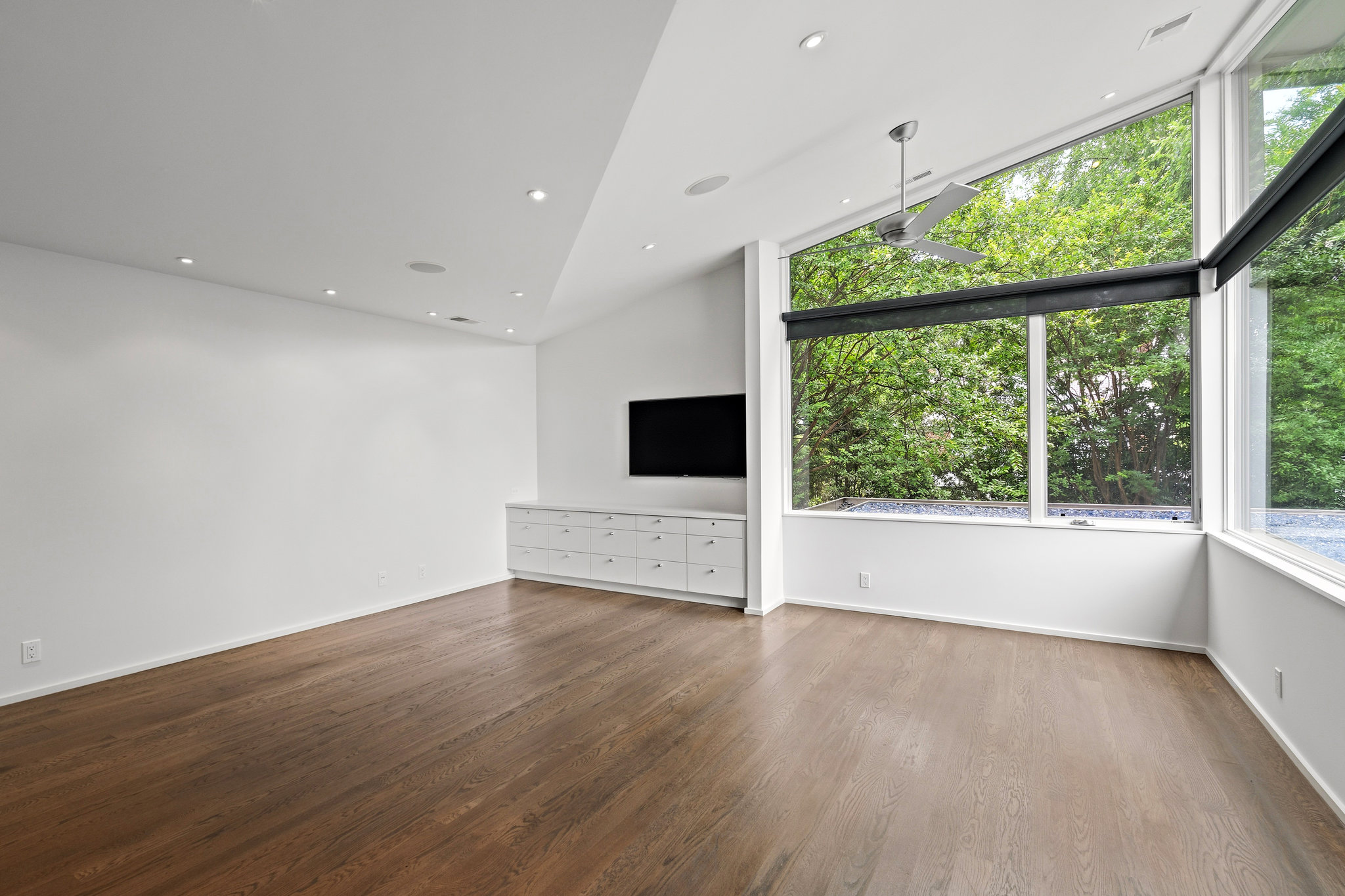5515 Center Street Chevy Chase, MD 20815 - Photo 46 of 85