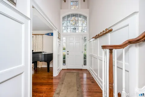$2,295,000 | 3 Hickory Lane, Darien, CT 06820