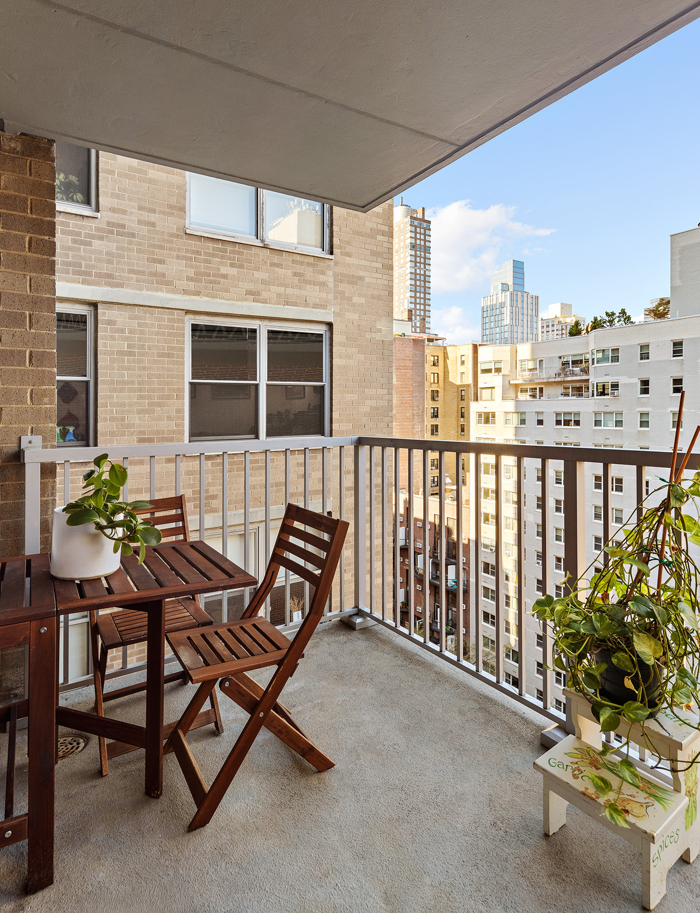 444 East 86th Street, Unit 15G Manhattan, NY 10028 - Photo 10 of 12 a view of a balcony with chairs
