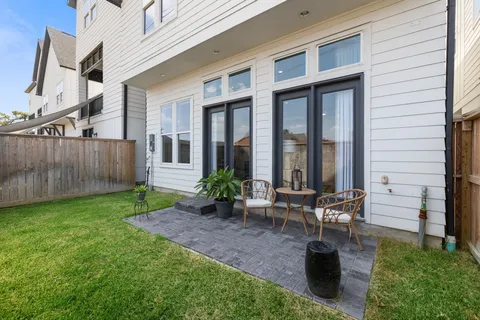 $659,900 | 3306 West 12th Street, Houston, TX 77008