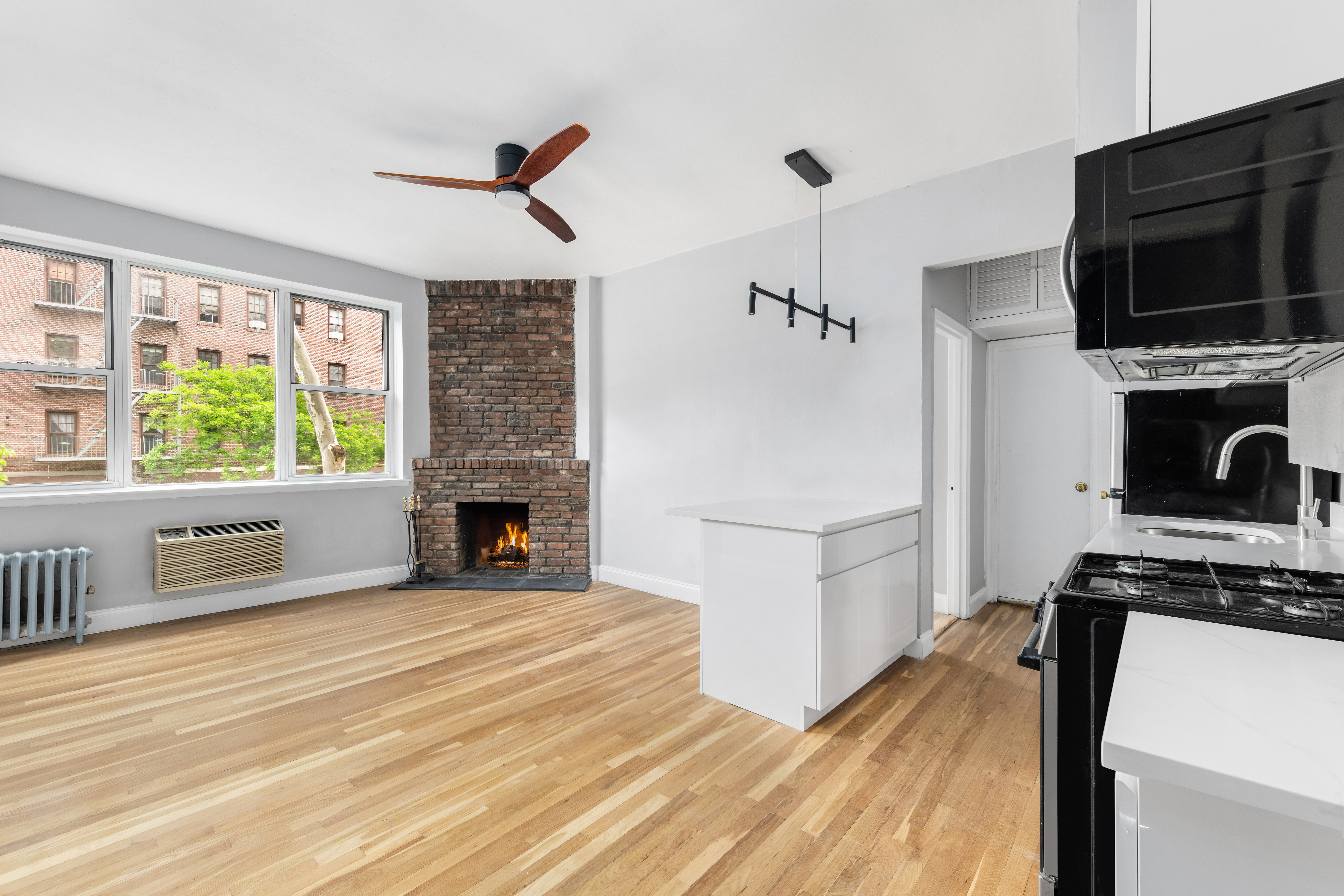 459 Hudson Street, Unit 2A Manhattan, NY 10014 - Photo 4 of 12