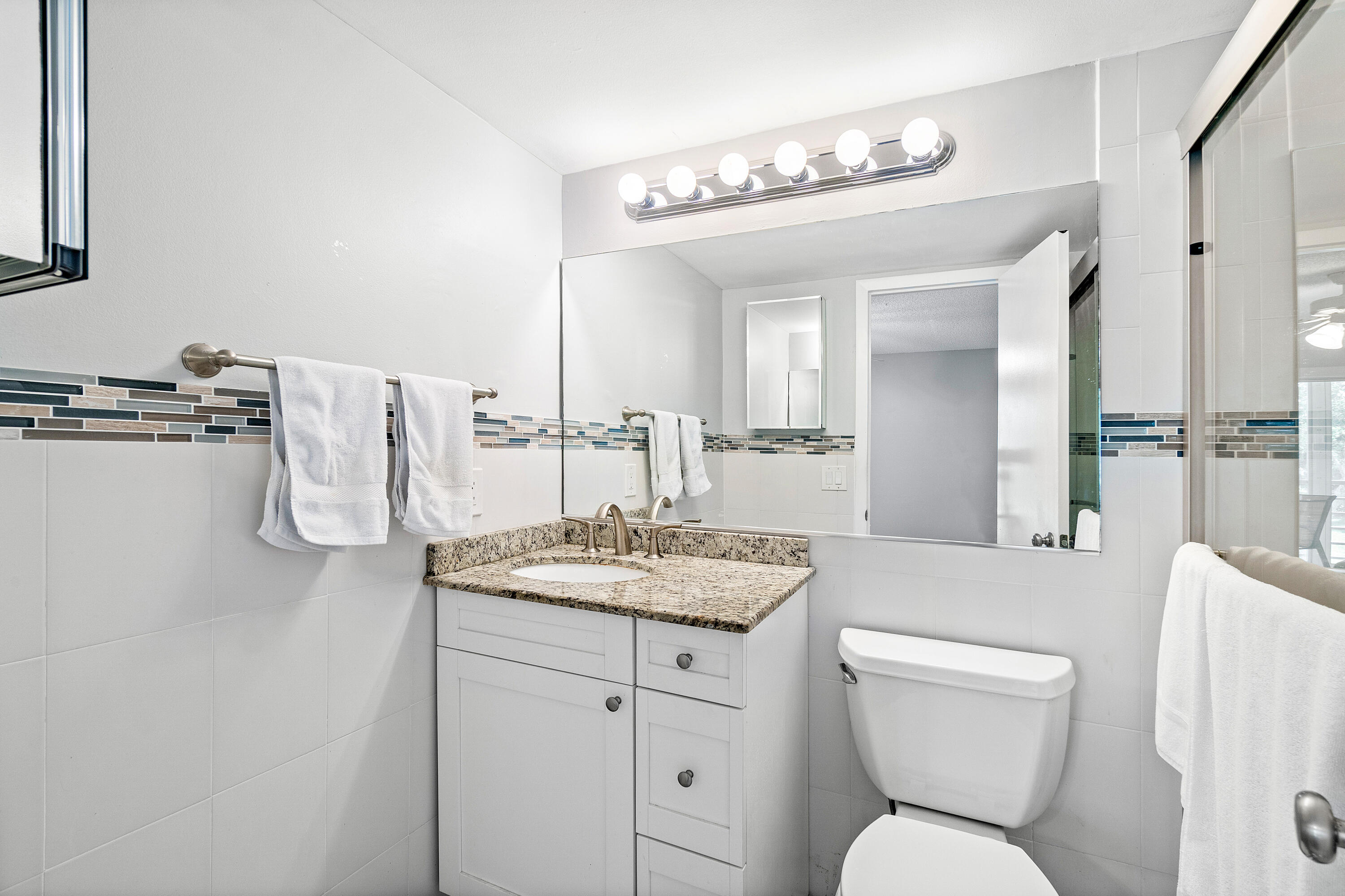 2046 Rexford Drive, Unit C Boca Raton, FL 33434 - Photo 15 of 32
