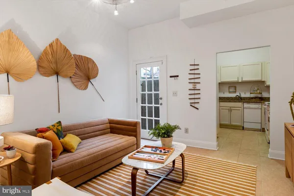 $1,700,000 | 203 9th Street Southeast, Washington, DC 20003