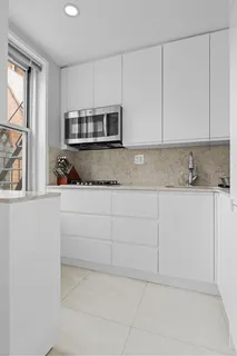 $495,000 | 309 East 87th Street, Unit 3L | Upper East Side
