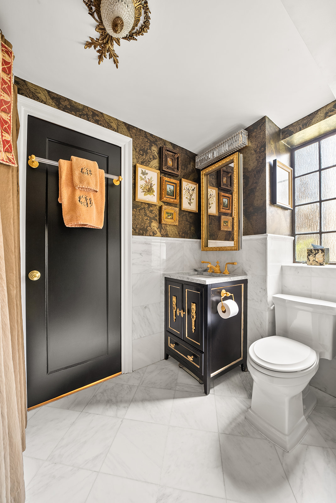 230 East 50th Street, Unit 3B Manhattan, NY 10022 - Photo 7 of 21 a view of bathroom