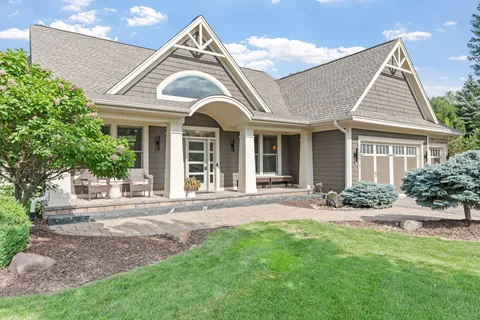 $1,195,000 | 10974 Alameda Avenue, Inver Grove Heights, MN 55077