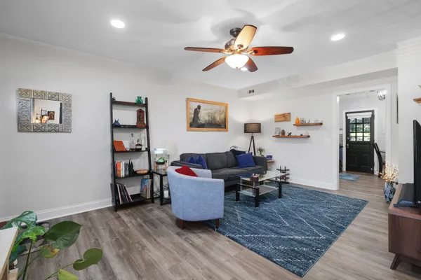 Contact Agent | 1300 South Cleveland Street, Unit Undisclosed, Arlington, VA 22204