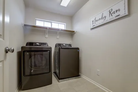 $440,000 | 6807 Chapelfield Lane, Houston, TX 77049