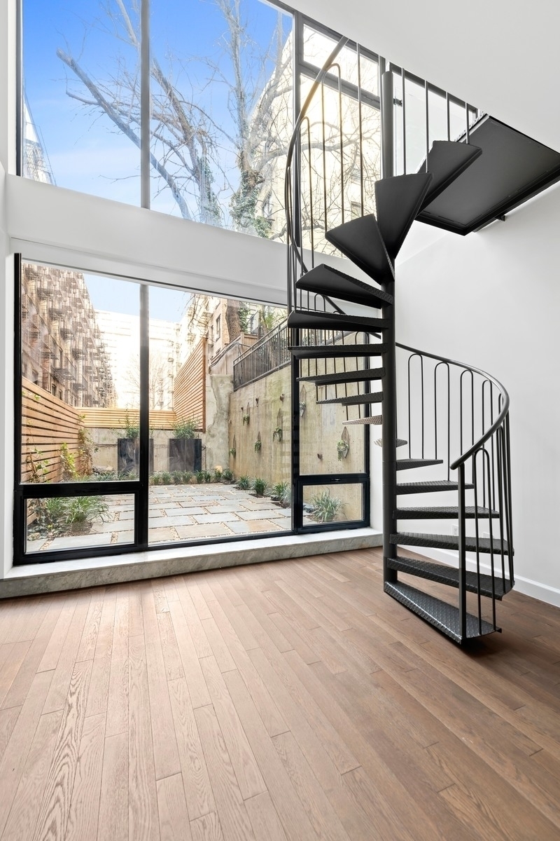 44 East End Avenue, Unit TH3 Manhattan, NY 10028 - Photo 7 of 24