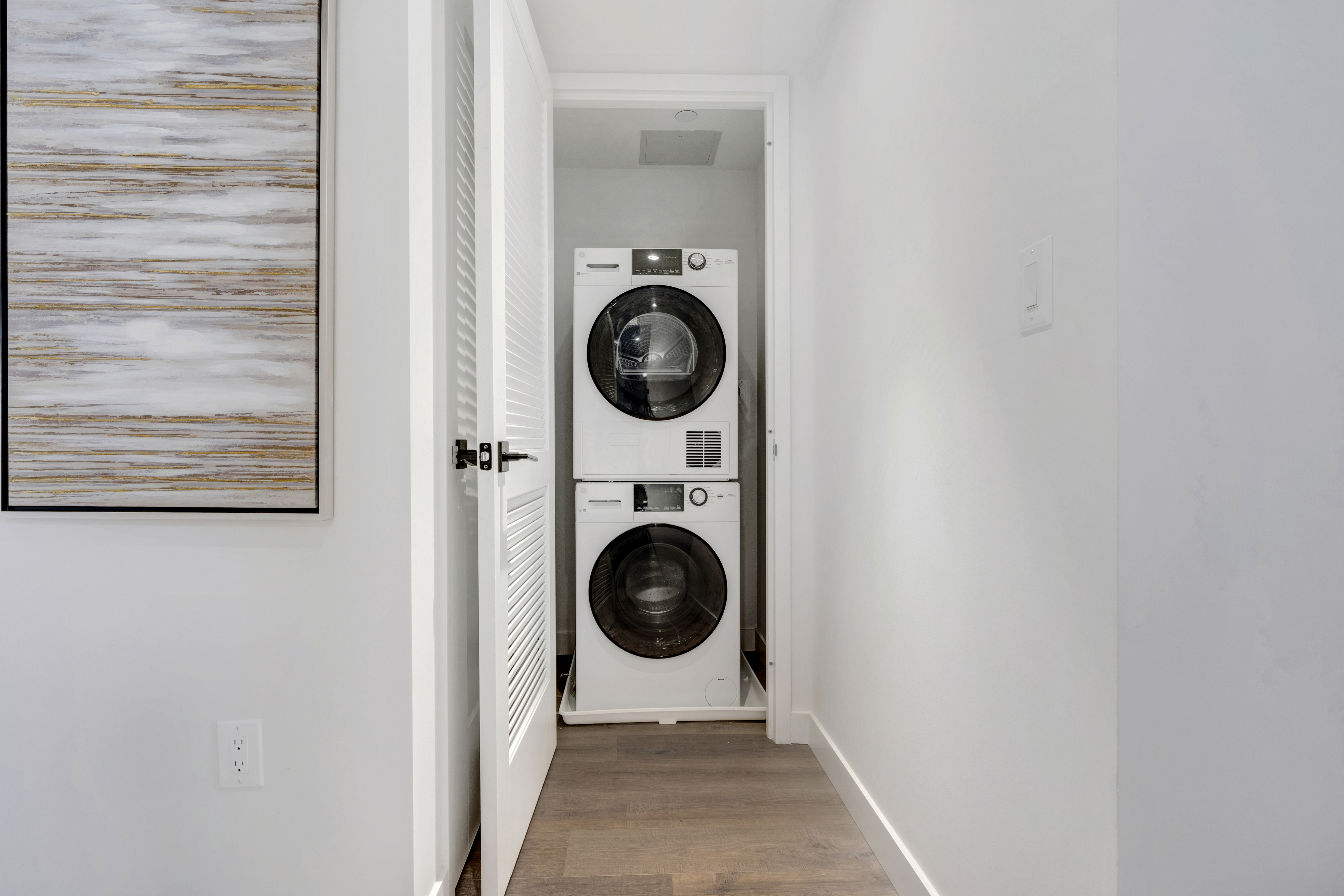 350 West 45th Street, Unit 2A Manhattan, NY 10036 - Photo 4 of 6