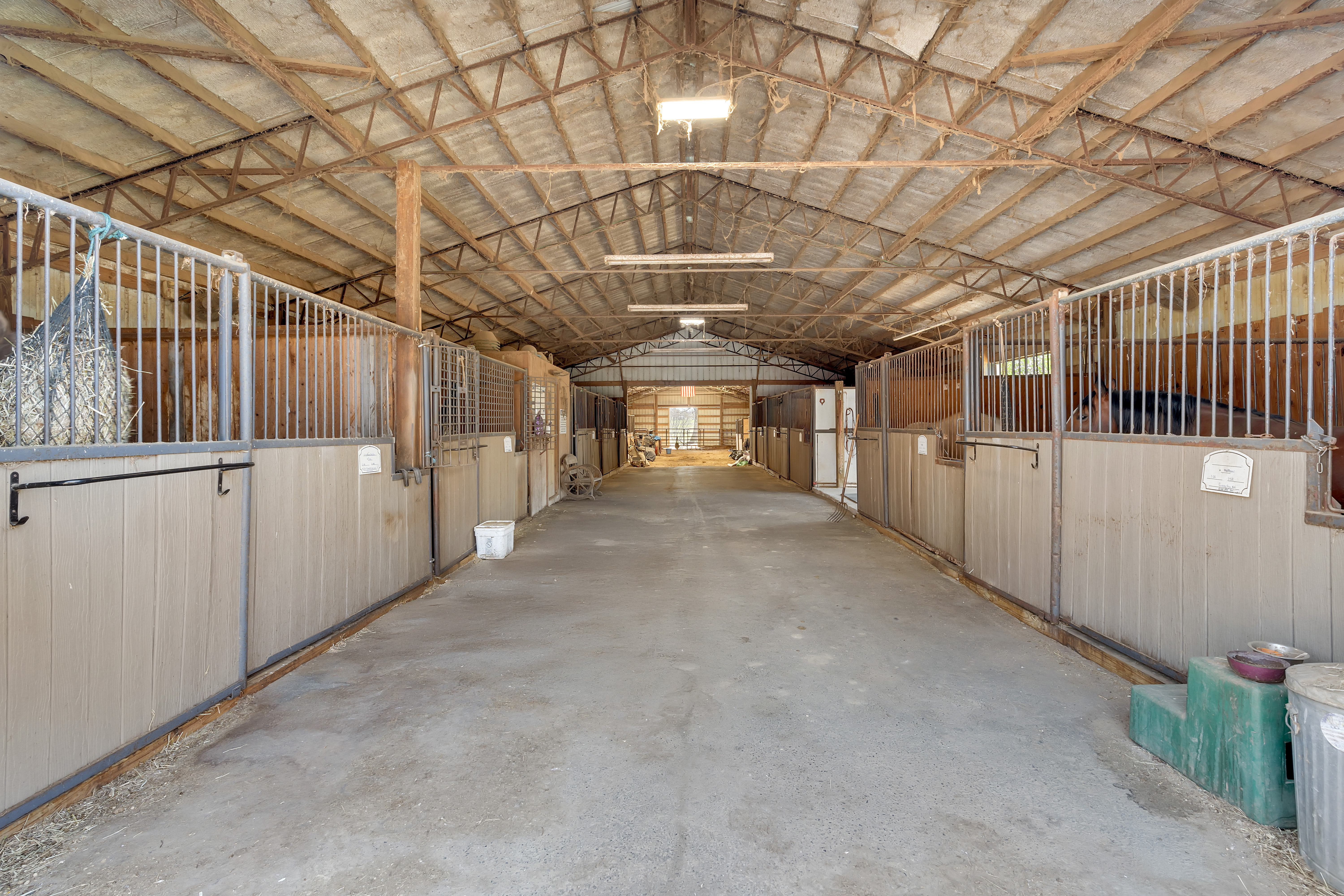 2073 Harpo Road Manchester, TN 37355 - Photo 2 of 45 a view of a garage