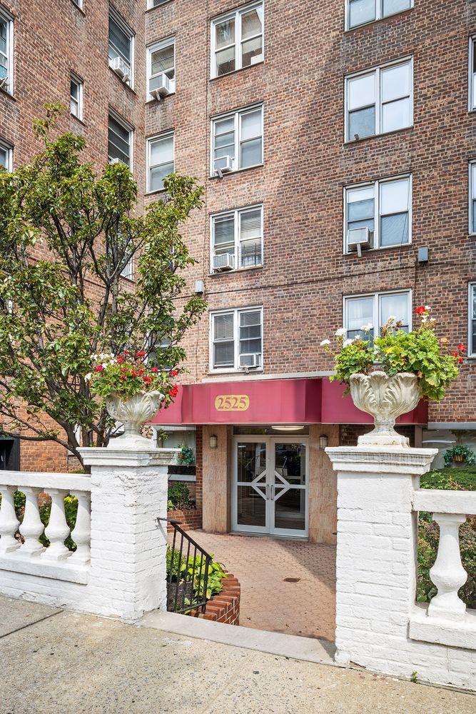 $275,000 | 2525 Nostrand Avenue, Unit 4B | Midwood