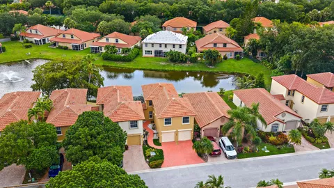 $400,000 | 1088 Via Jardin, Palm Beach Gardens, FL 33418