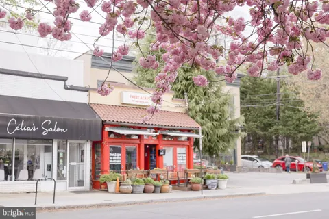 $2,500,000 | 5136 Macomb Street Northwest, Washington, DC 20016