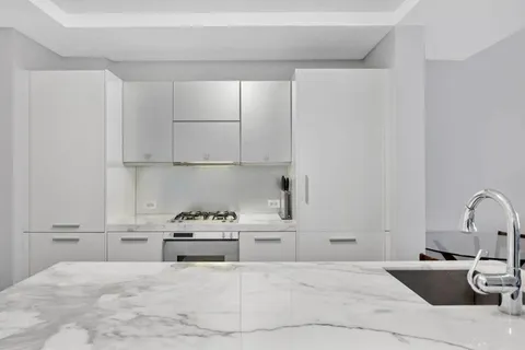 $5,500 | 444 West 19th Street, Unit 602 | Chelsea