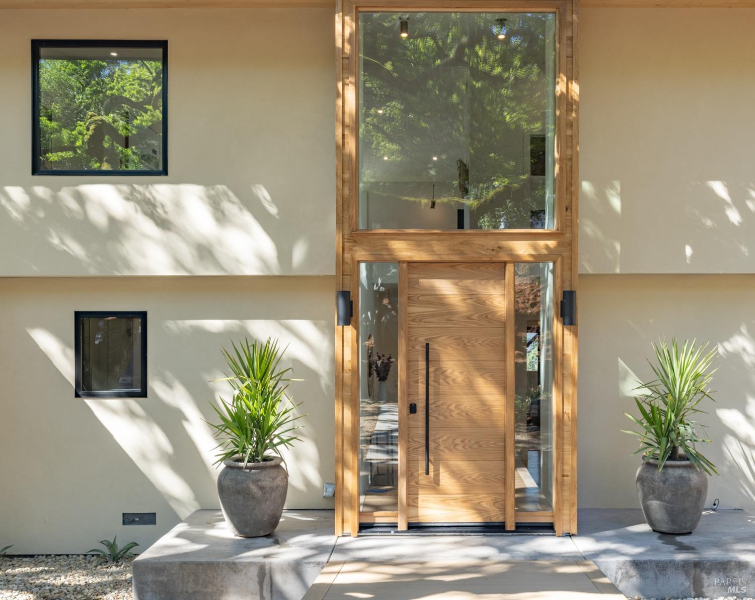 559 East Spring Street Napa, CA 94559 - Photo 3 of 70