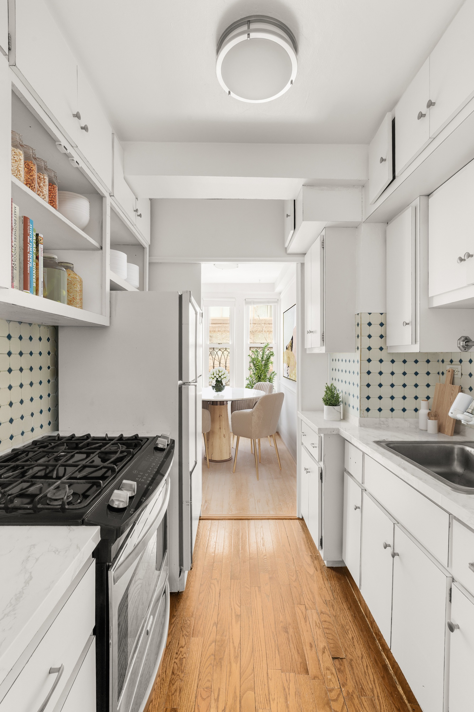 205 East 69th Street, Unit 3B Manhattan, NY 10021 - Photo 5 of 9