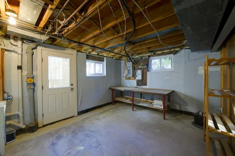 $675,000 | 115 Lakeside Drive, Greenbelt, MD 20770