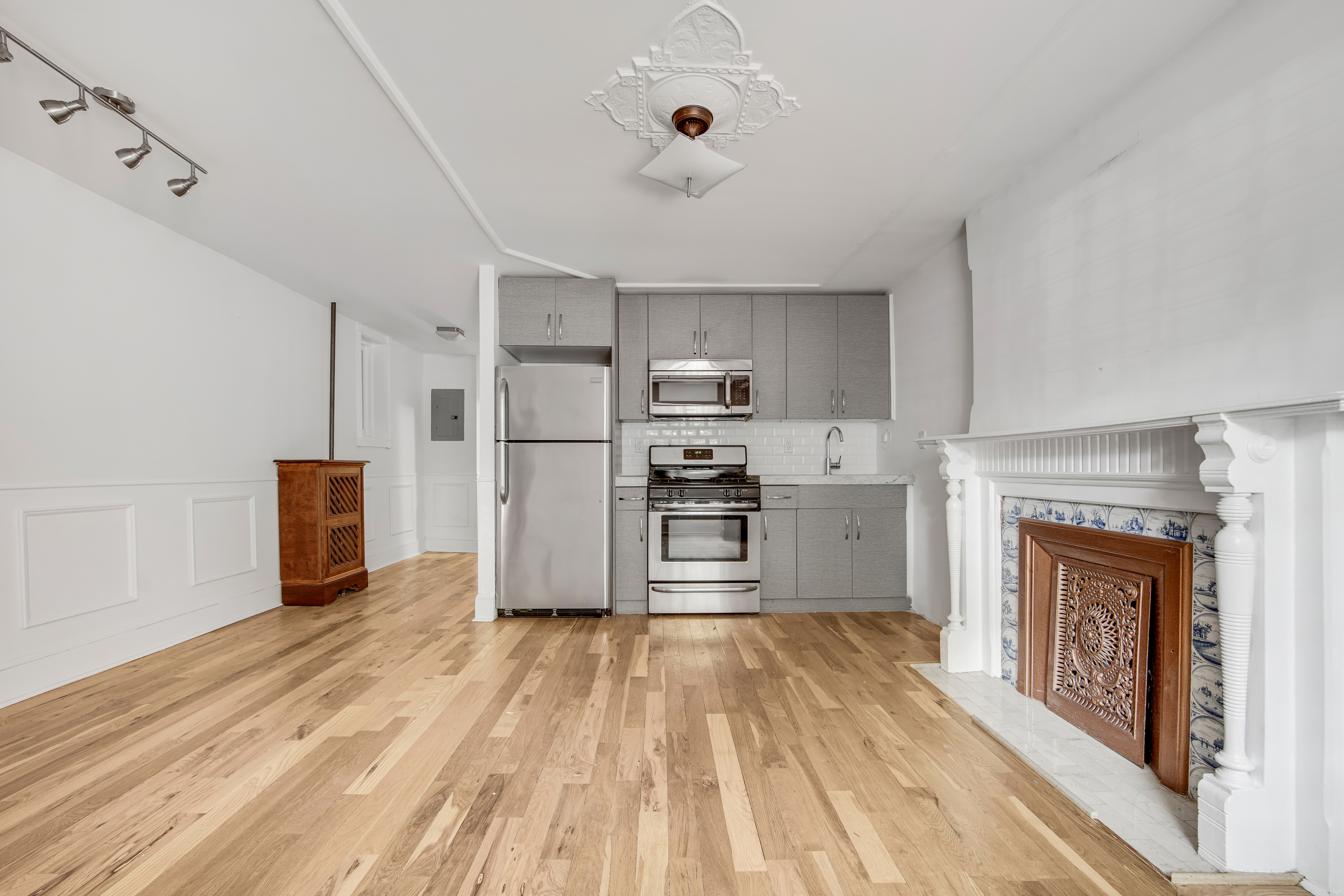 22 Arlington Place, Unit 1 Brooklyn, NY 11216 - Photo 2 of 12