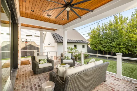 $2,300,000 | 3758 Drummond Street, Houston, TX 77025