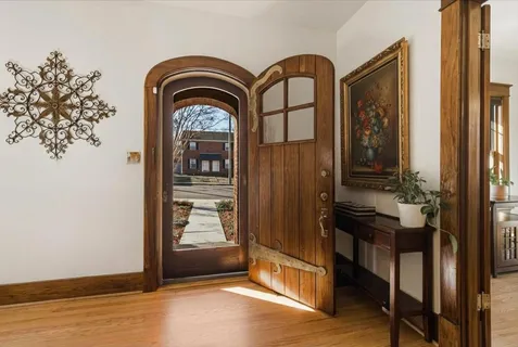 $1,250,000 | 2002 Ashwood Avenue, Nashville, TN 37212