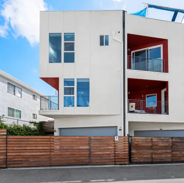 $989,000 | 11307 Morrison Street, North Hollywood, CA 91601