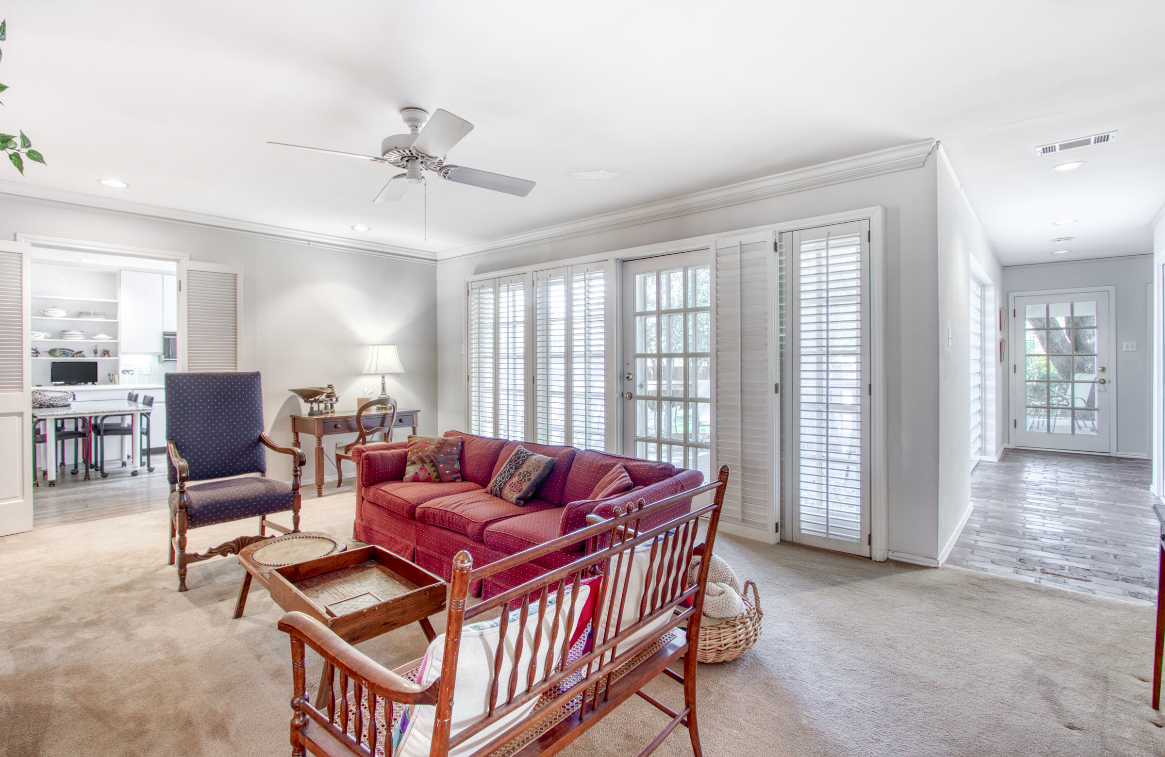 11034 Edgemere Road Dallas, TX 75230 - Photo 7 of 29