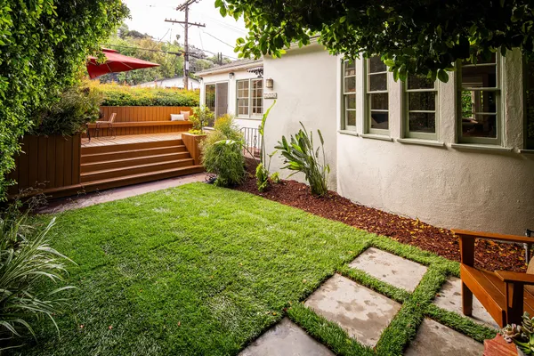 $1,495,000 | 2916 Swan Place, Los Angeles, CA 90026