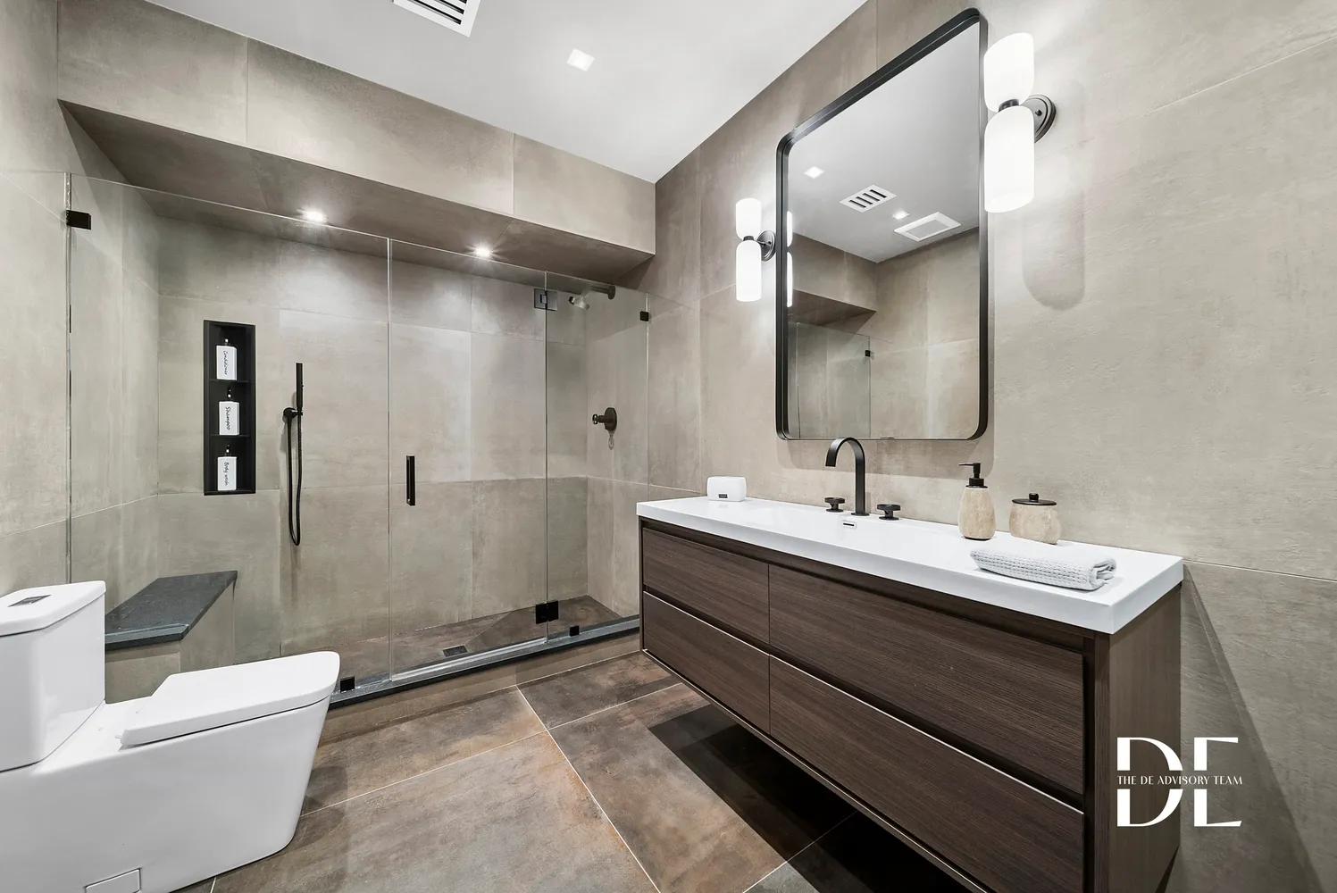 $3,395,000 | 52 Nicolosi Loop | Huguenot