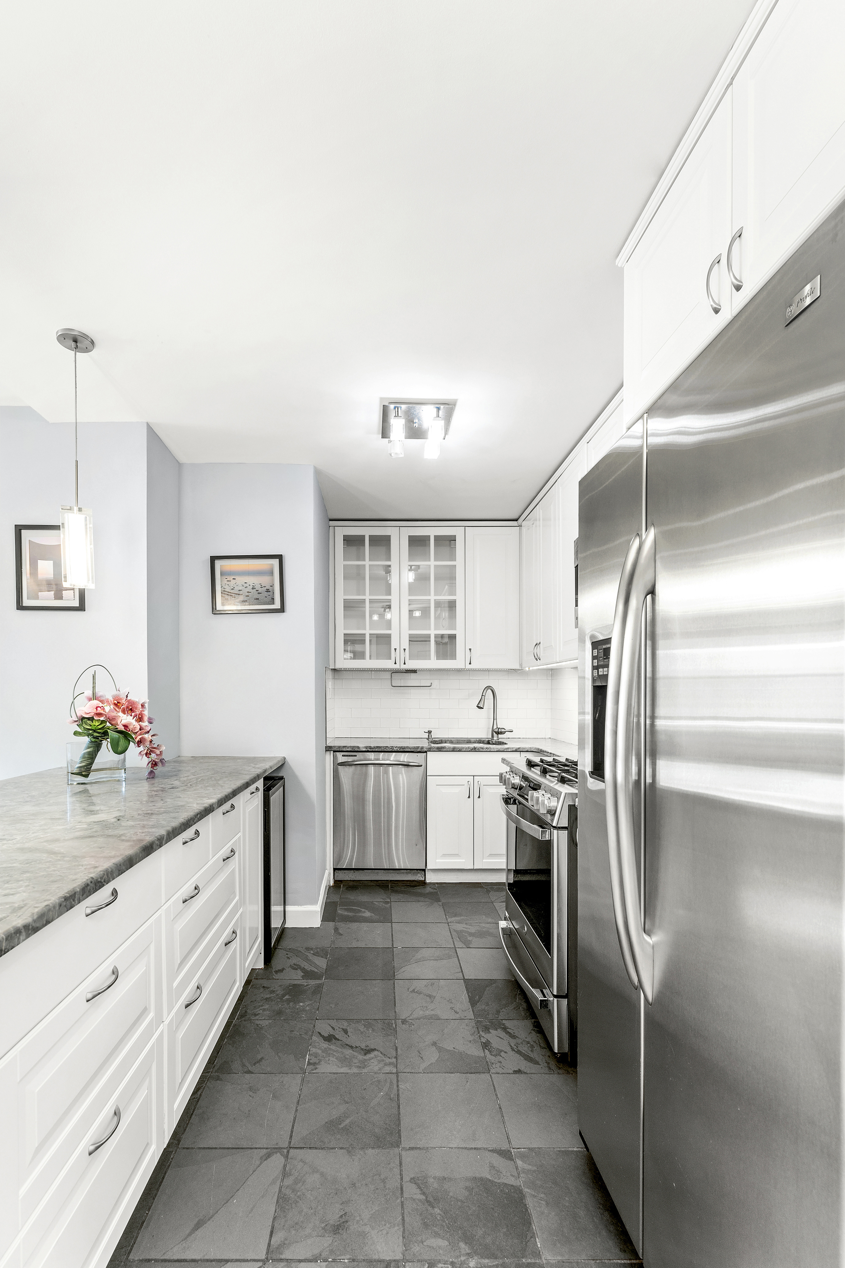 176 East 77th Street, Unit 7F Manhattan, NY 10075 - Photo 3 of 11