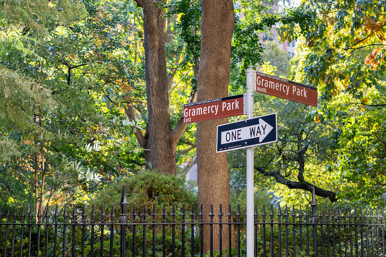 39 Gramercy Park North, Unit 9A Manhattan, NY 10010 - Photo 10 of 12 a street sign on a pole on a street