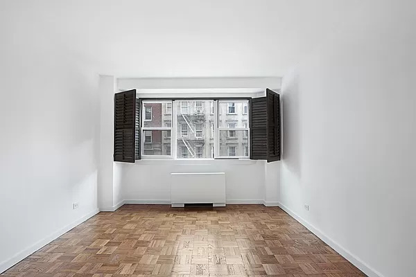 123 East 75th Street, Unit 4E Manhattan, NY 10021 - Photo 3 of 6