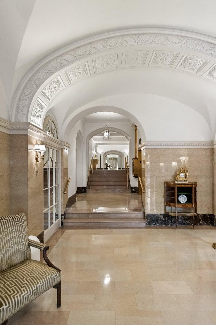 575 Park Avenue, Unit 105 Manhattan, NY 10065 - Photo 18 of 19