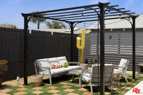 $825,000 | 10623 Woodward Avenue, Sunland, CA 91040