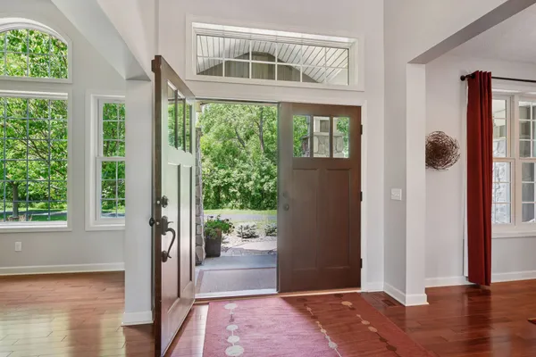 $1,100,000 | 6160 Ithaca Lane North, Plymouth, MN 55446