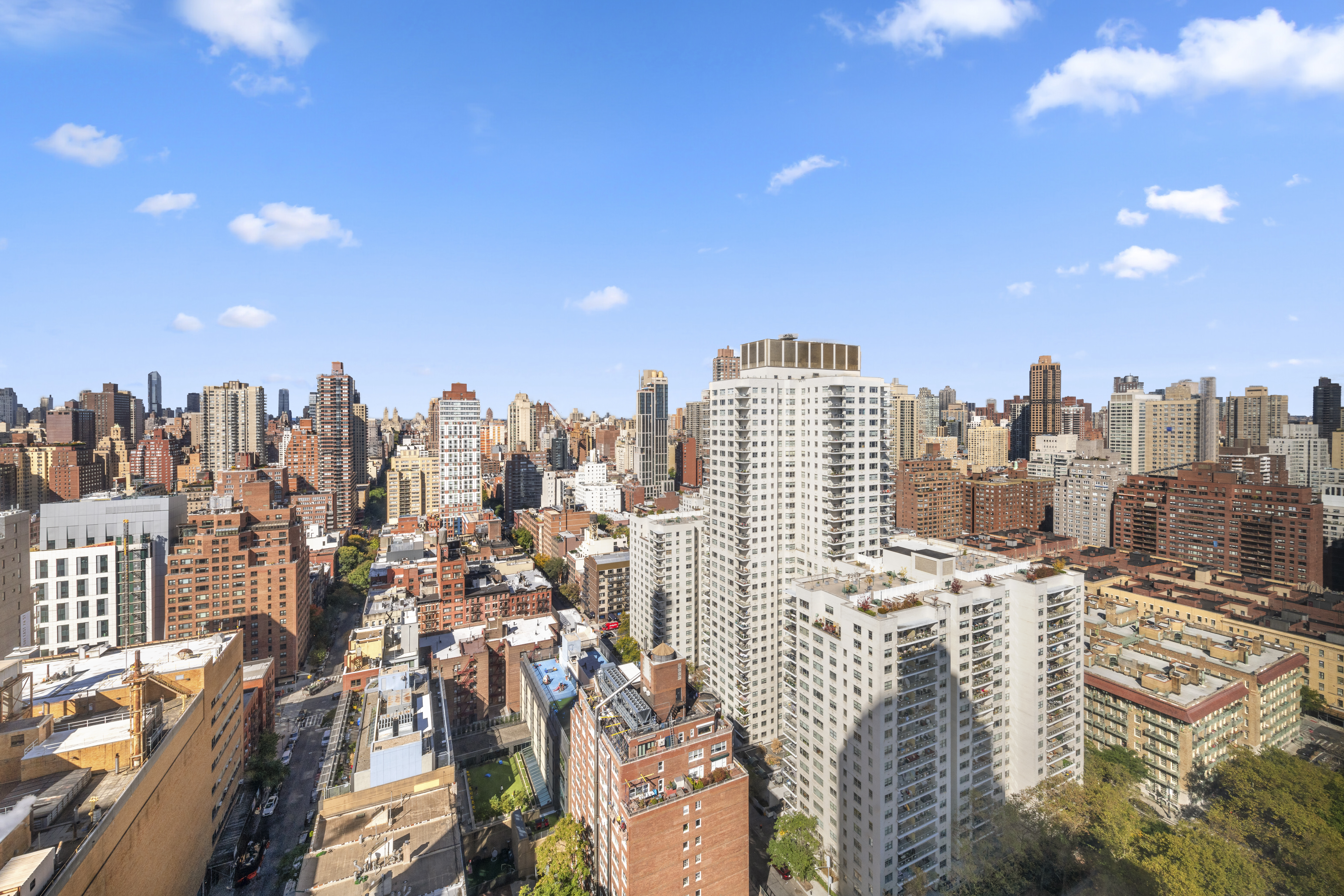 530 East 76th Street Manhattan, NY 10021 - Photo 17 of 20 a view of a city with tall buildings