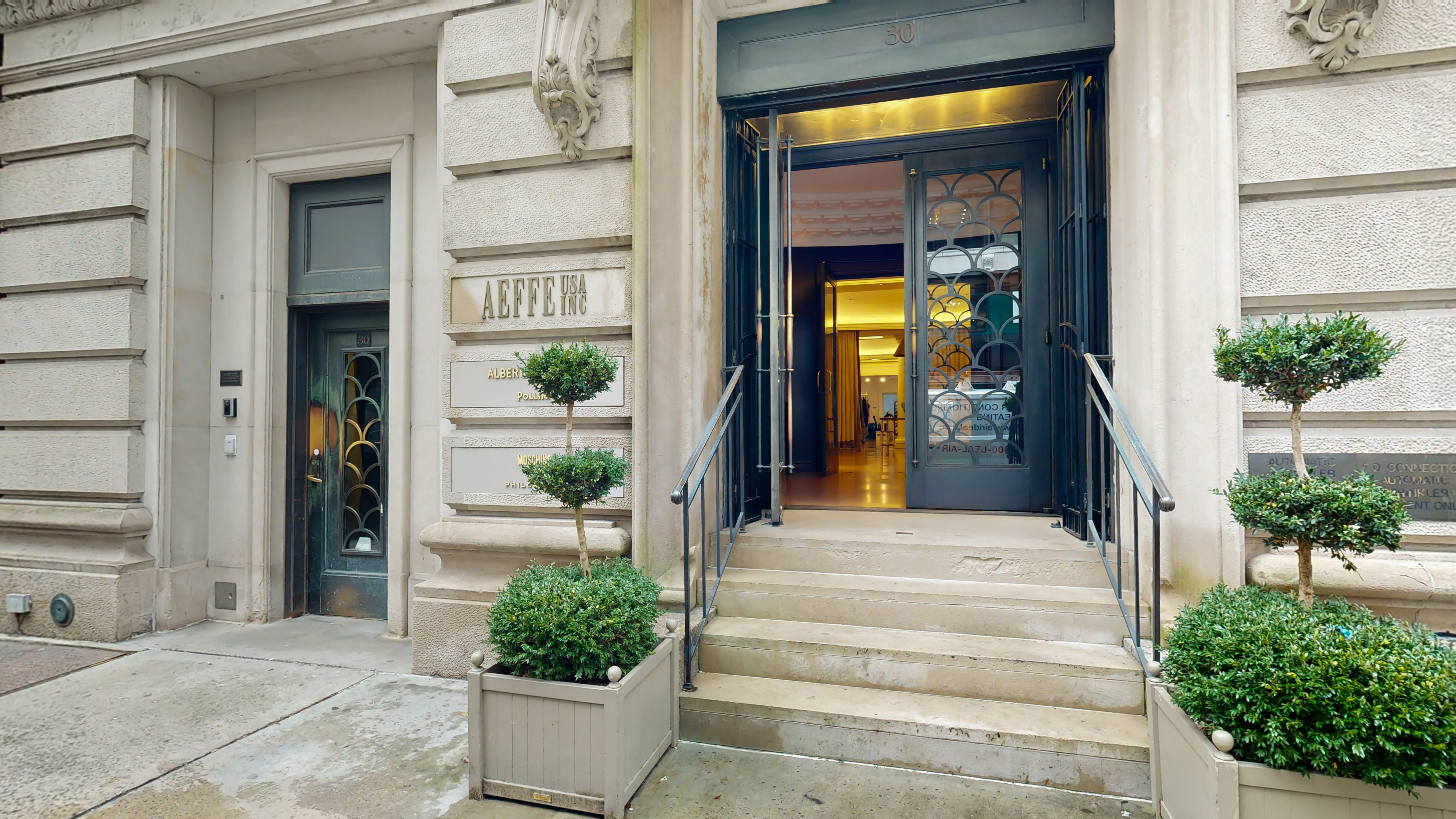 30 West 56th Street Manhattan, NY 10019 - Photo 1 of 8