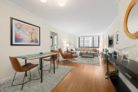 $655,000 | 2025 Broadway, Unit 15C | Upper West Side