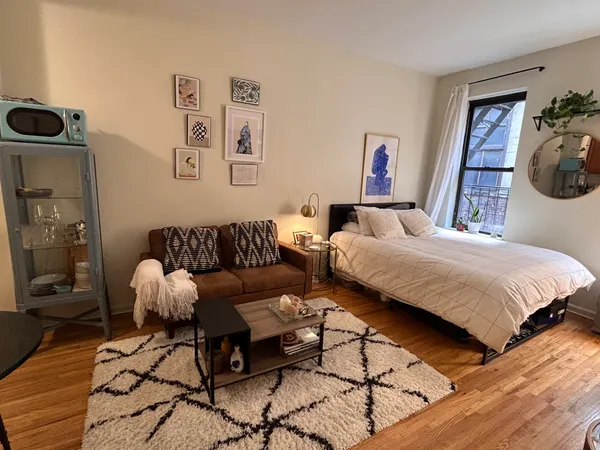 $2,350 | 128 East 84th Street, Unit 5B | Upper East Side