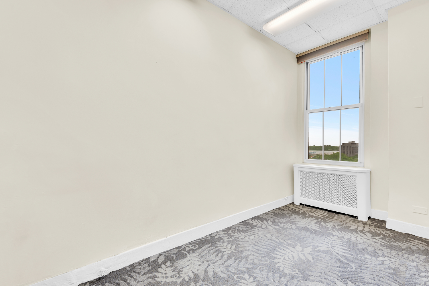 142 Joralemon Street, Unit 9C Brooklyn, NY 11201 - Photo 4 of 7 a room view with wooden floor and a sink
